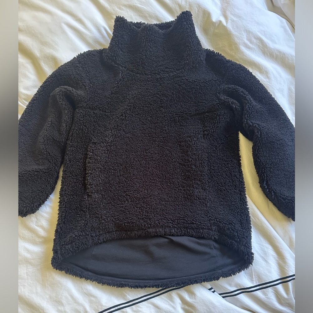 Lululemon turtleneck cozy plush fleece